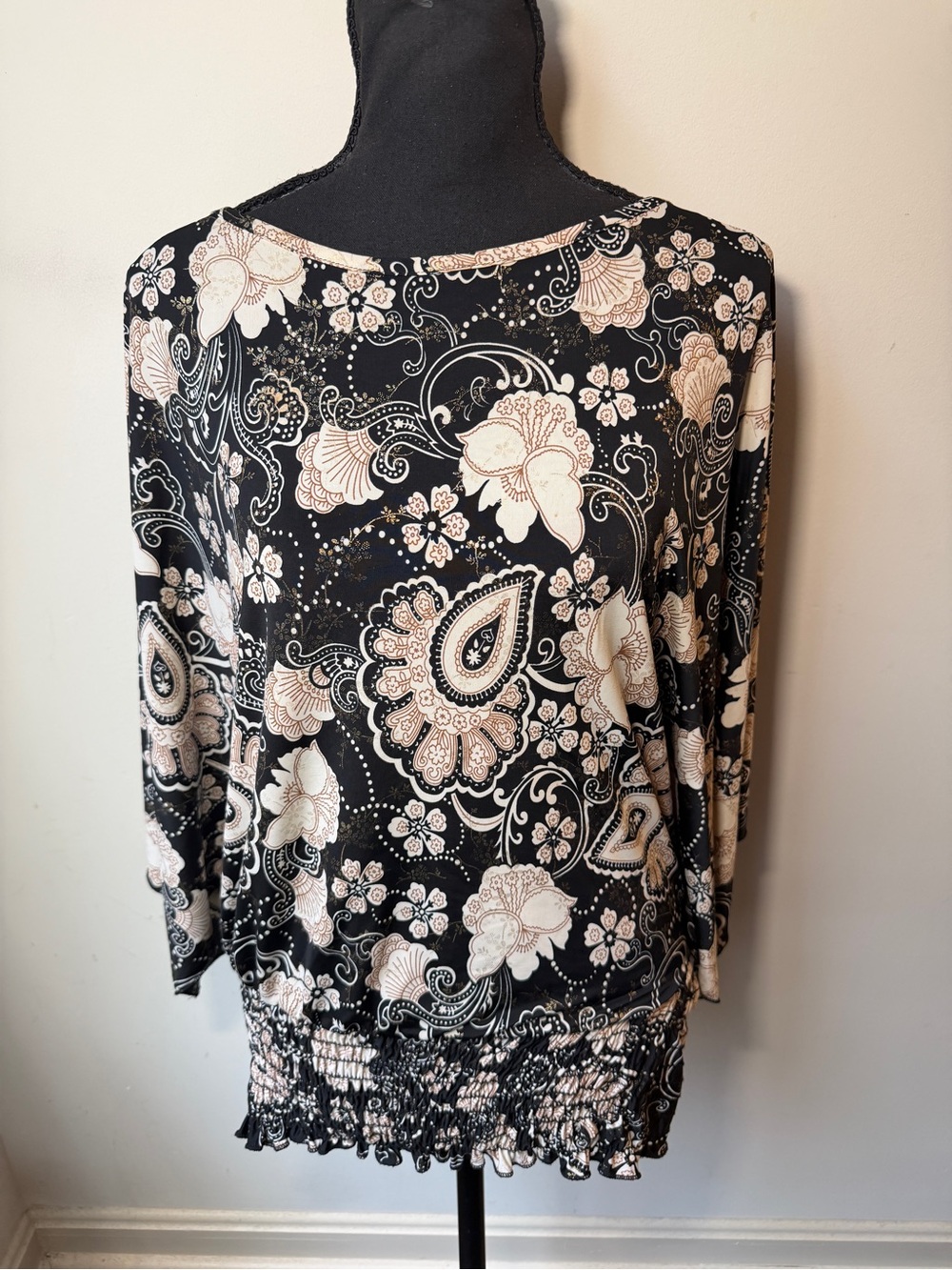 INGO USA 1X Black Beige Paisley Floral Smocked Hem Blouse Plus Size